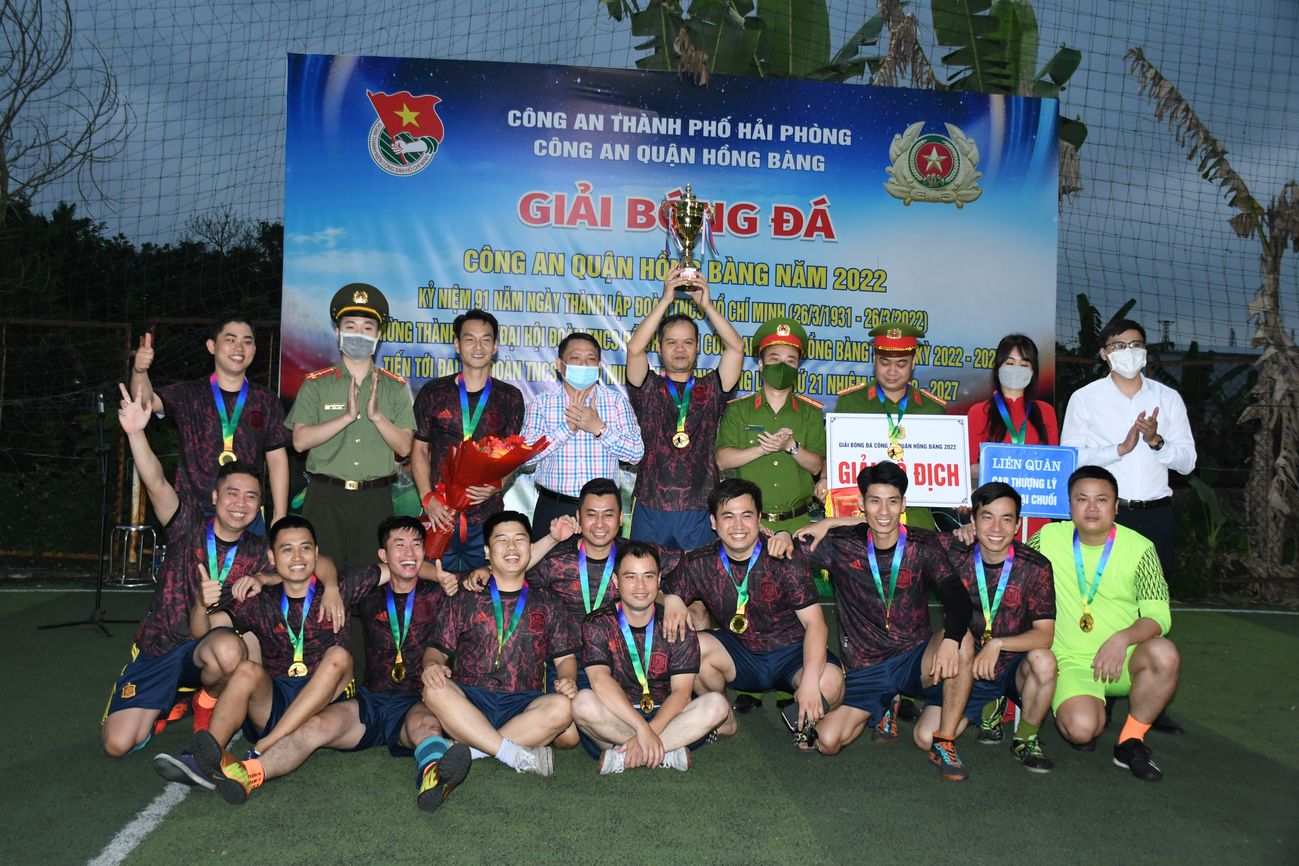 Bế mạc giải bóng đá Công an quận Hồng Bàng năm 2022